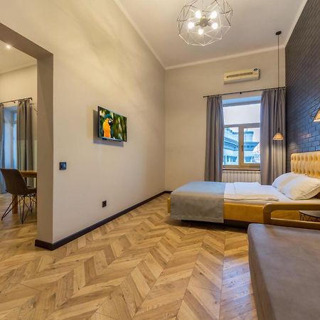 Idea Design Apart-Hotel Prorizna Kyiv Exterior foto